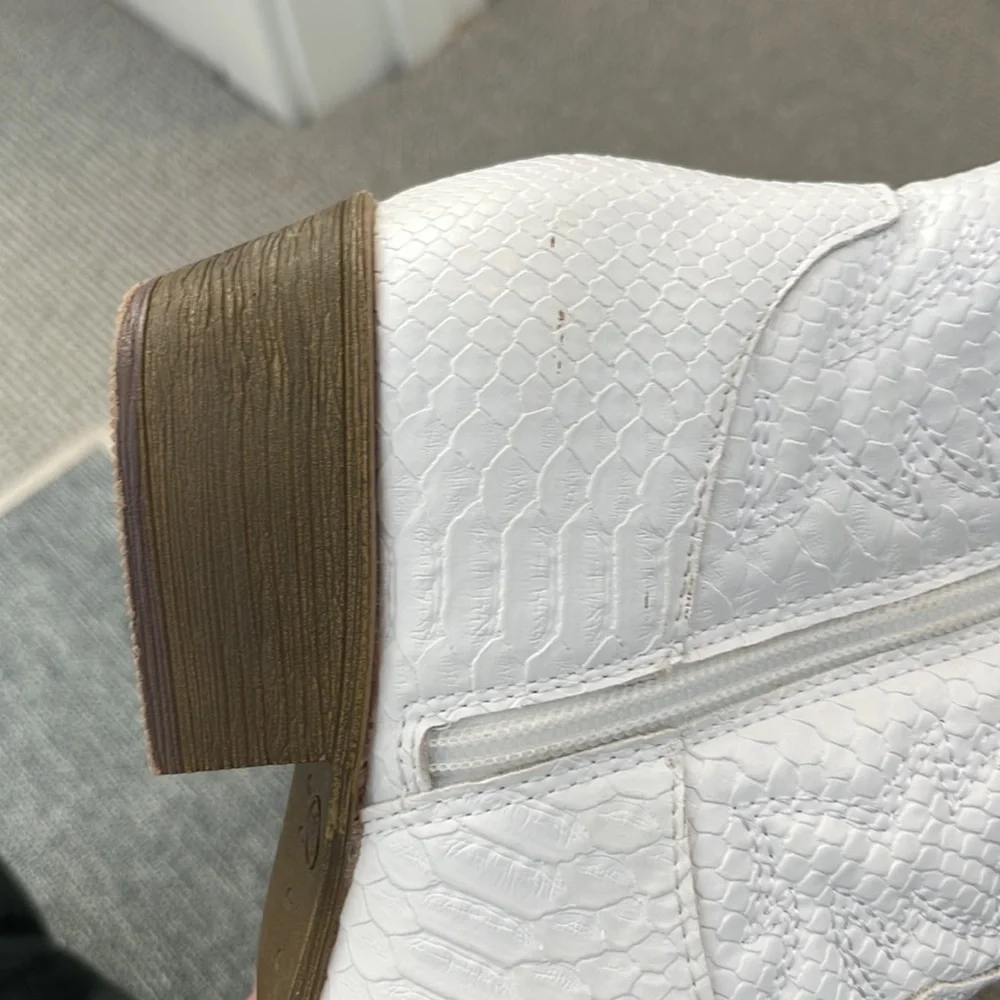 Pistol white cowboy boots - Picture 6 of 7